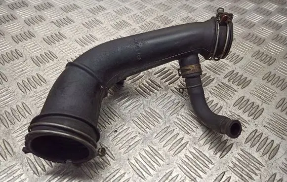 Toyota Yaris Intercooler air channel guide 17880-33010