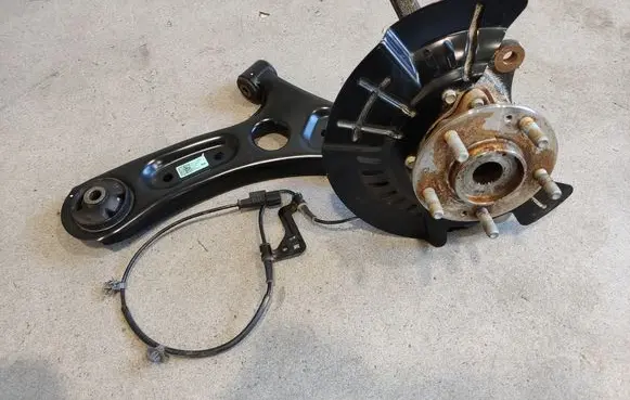 Hyundai Kona I Front wheel hub 51701J9300 54501J9000