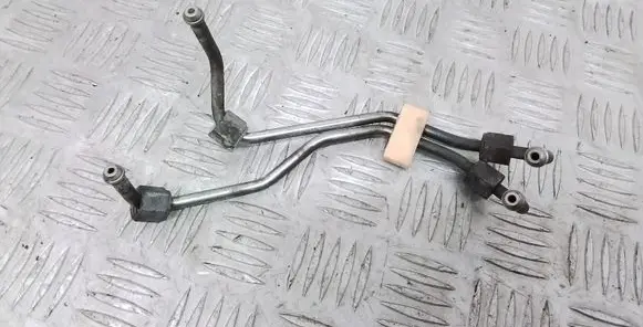 Volvo S60 Fuel injector supply line/pipe 