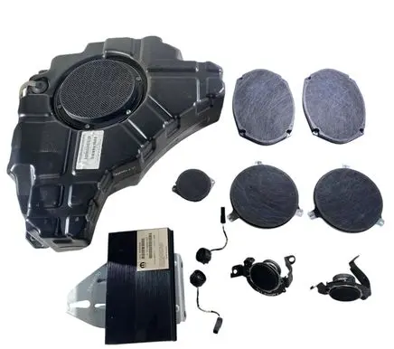 Jeep Grand Cherokee Audio system kit P05064610AC 68267306AB 05064610AC