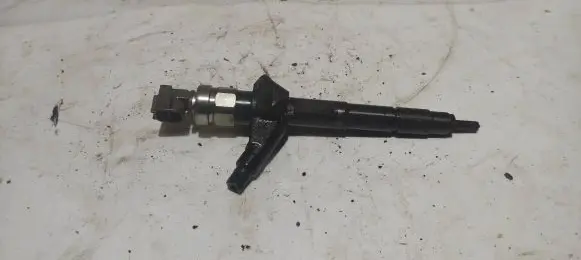 Nissan Almera Tino Fuel injector 16600BN800 03E04407