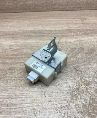Toyota Avensis T250 Door control unit/module 8974105070 73668012