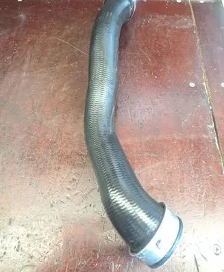 Intercooler hose/pipe