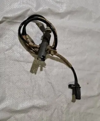 BMW 3 E90 E91 ABS rear brake sensor 6760425