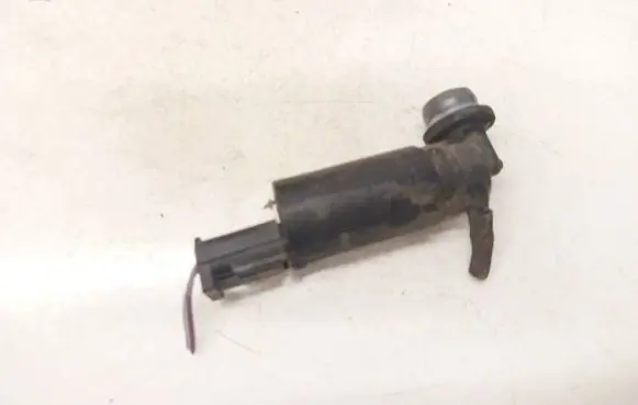 Toyota Avensis T250 Windscreen/windshield washer pump 