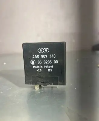 Audi A6 S6 C5 4B Other relay 4A0907440 05020500