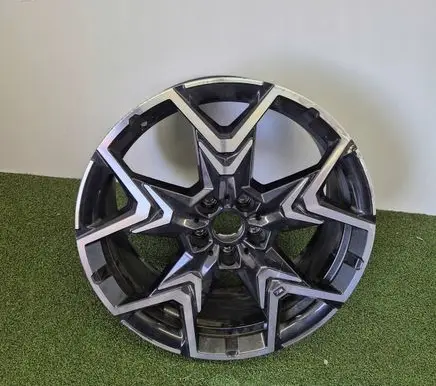BMW X1 U11 R20 alloy rim 6898053