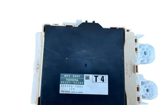 Toyota RAV 4 (XA40) Other control units/modules 2380005882