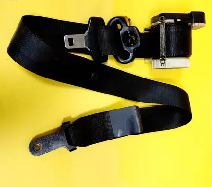 Ford Mondeo Mk III Front seatbelt 1S71-F6129
