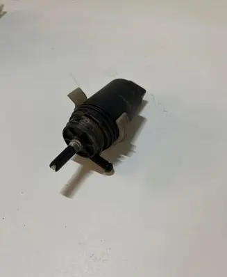 BMW 5 E60 E61 Windscreen/windshield washer pump 67128377612