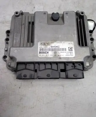 Ford C-MAX I Engine control unit/module 8M5112A650XC 0281015242