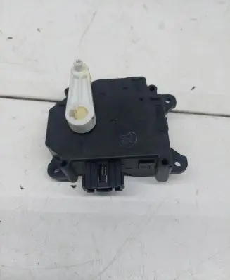 Mazda 5 Air flap motor/actuator 8610000990 HB601BN8V01