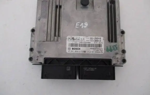 Ford Kuga II Engine control unit/module F1F112B684ZA