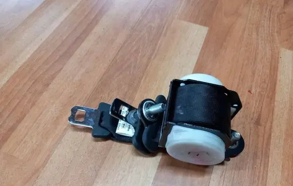 Mazda 6 Rear seatbelt T86247T