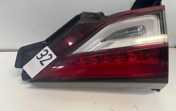 Mitsubishi Eclipse Cross Tailgate rear/tail lights