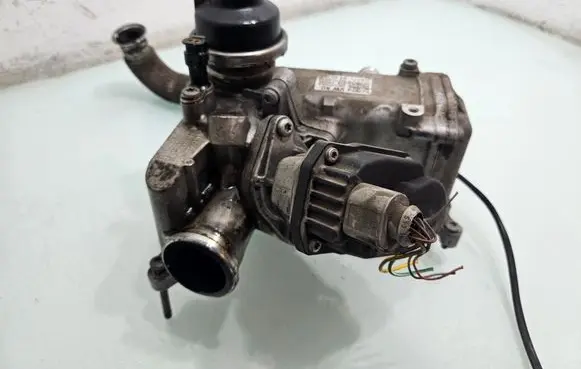 Audi A8 S8 D4 4H EGR valve cooler 059131515CG