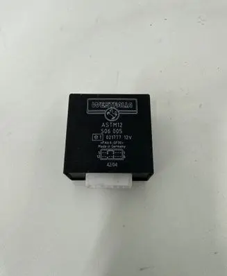 Volkswagen Golf IV Tow bar relay ASTM12 021777 506005