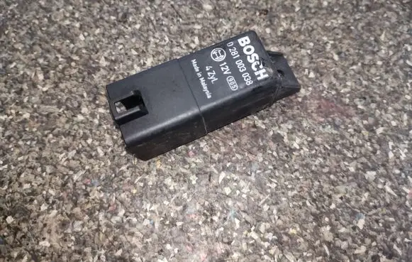 Glow plug pre-heat relay