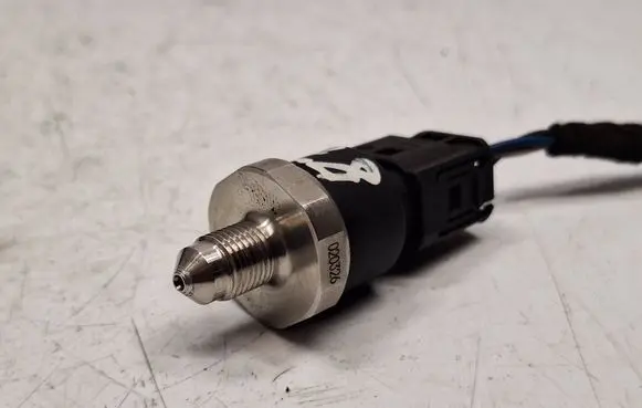 BMW 5 E39 Sensor 0265005303 34511165467 34510411721