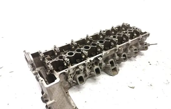 BMW 5 E60 E61 Engine head 