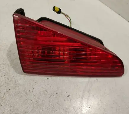 Peugeot 607 Tailgate rear/tail lights