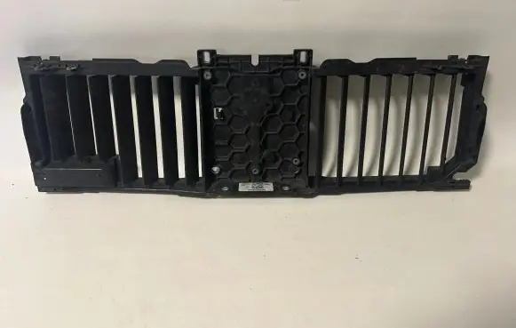 Mercedes-Benz S W223 Intercooler air guide/duct channel