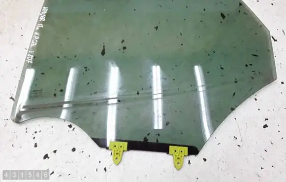 Renault Kadjar Rear door window glass E943R004524