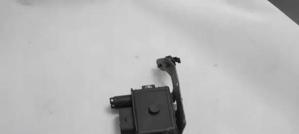 BMW 1 E81 E87 Glow plug pre-heat relay 7786821