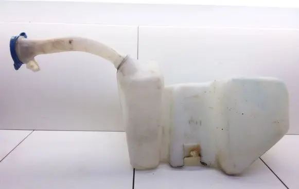 Windshield washer fluid reservoir/tank