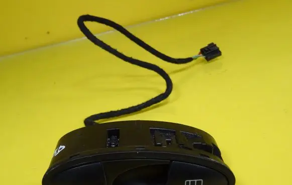 Mercedes-Benz E W211 Electric window control switch A2118219858