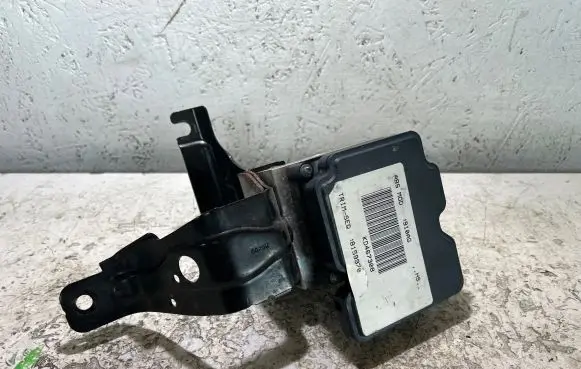Jeep Cherokee ABS Pump P68287910AG TYA118931713