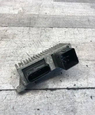 Opel Vivaro Glow plug pre-heat relay 271206395R RCS812