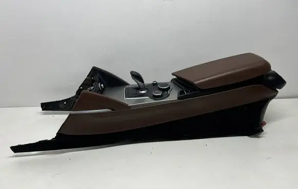 Alfa Romeo Stelvio Center console 