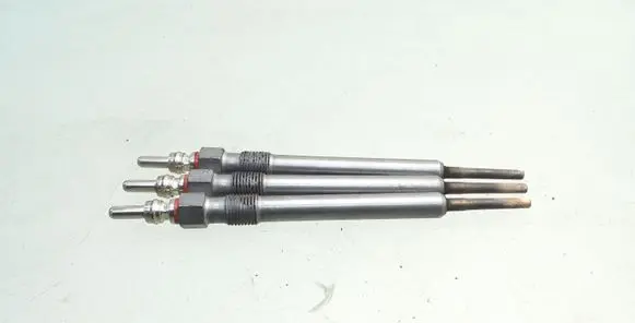 Skoda Superb B6 (3T) Glow plug 1522607 13628300