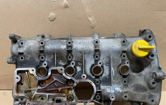 Renault Scenic I Rocker cam cover 311568