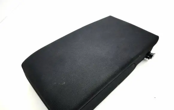 KIA Sportage Rear seat armrest 