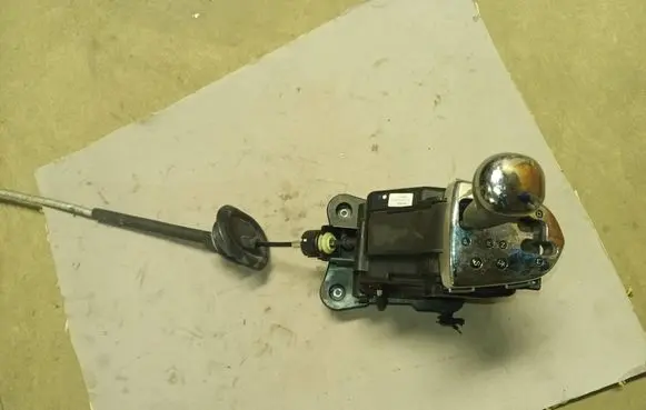 Peugeot 308 Gear shifter/selector 96807996VD