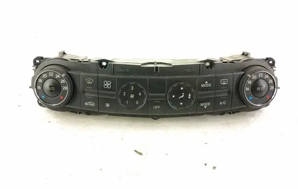 Mercedes-Benz CLS C219 Climate control unit