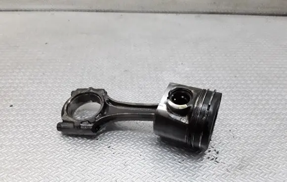 Toyota Corolla Verso E121 Piston with connecting rod