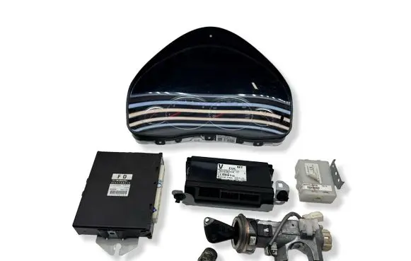 Subaru Legacy Engine ECU kit and lock set 1123007821