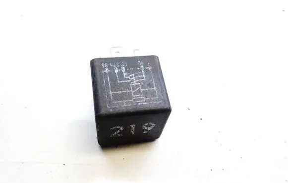 Audi 80 90 S2 B4 Other relay 443951253AA 899574000