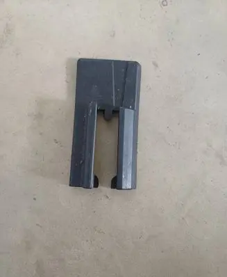 Mercedes-Benz GL X164 Front driver seat rail trim A1649190320