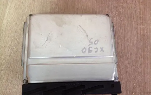 Volvo XC90 Engine control unit/module P30646719 0281011441