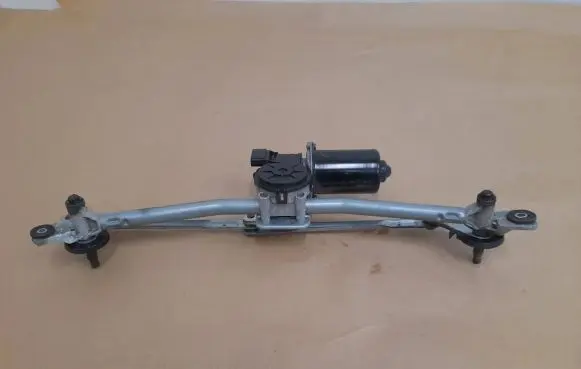 KIA Sportage Front wiper linkage and motor