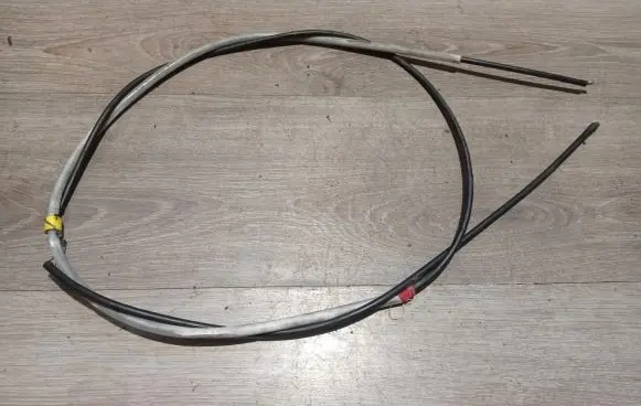 Engine bonnet/hood lock release cable