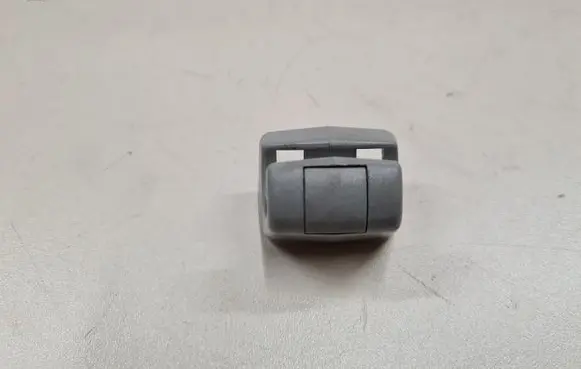 Sun visor clip/hook/bracket
