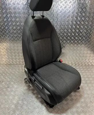 Honda Jazz IV GR Crosstar Front passenger seat DG18447