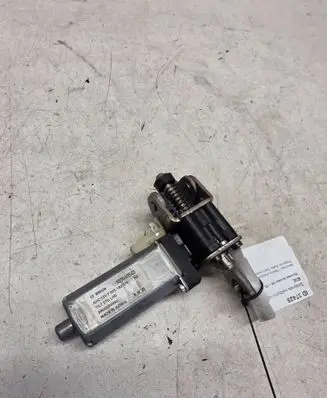 Hyundai Sonata Seat adjustment motor 885833S000