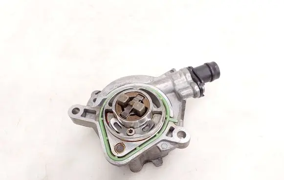 Mercedes-Benz CLA C118 X118 Vacuum pump A2820909800 146500428R
