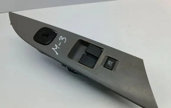 Mazda 3 I Electric window control switch 03123010 BP4K
